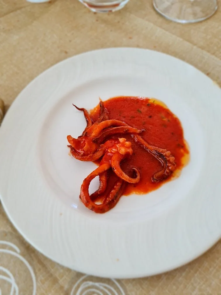 Specialità di mare in salsa di pomodoro · Kairos, Crotone