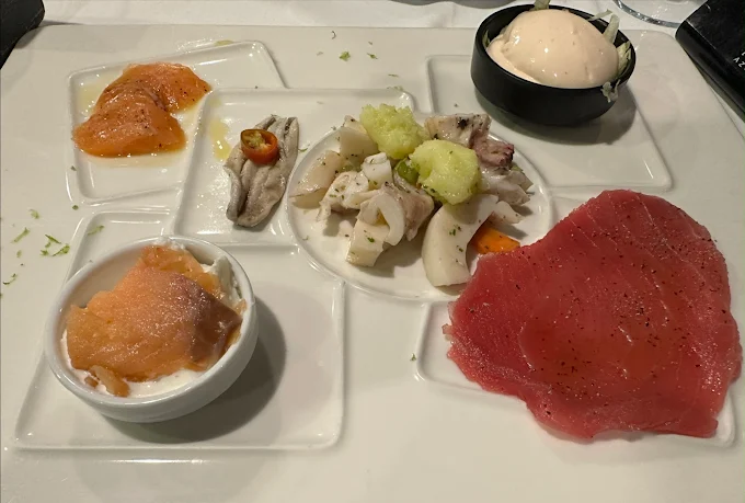Antipasto di mare e tartare · Kairos, Crotone